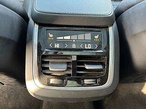 Volvo  D5 AWD Inscription Luft+BowersWilkins+Akustik+Napp