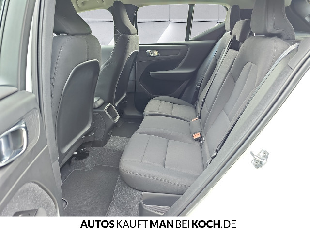 Volvo  XC40 Momentum Core, T2 Schaltgetriebe