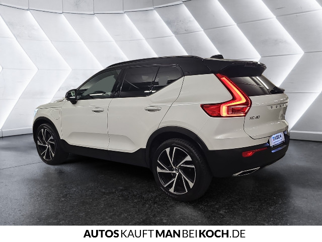 Volvo  XC40 T5 TWIN ENGINE Automatikgetriebe (132+60kW/180+82PS) R-Design