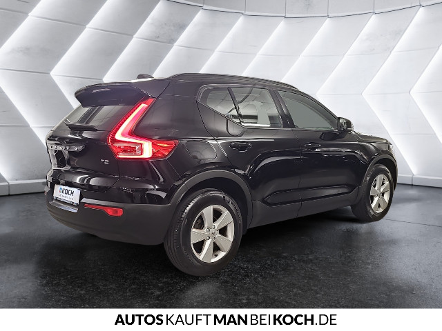 Volvo  XC40 Momentum Core, T2 Schaltgetriebe