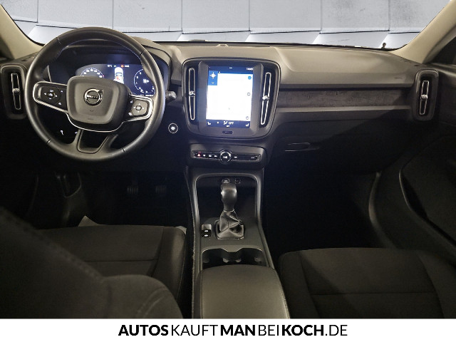 Volvo  XC40 Momentum Core, T2 Schaltgetriebe