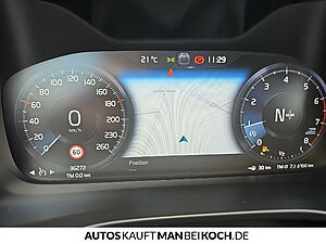 Volvo  XC40 Momentum Core, T2 Schaltgetriebe