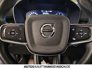 Volvo  XC40 Momentum Core, T2 Schaltgetriebe