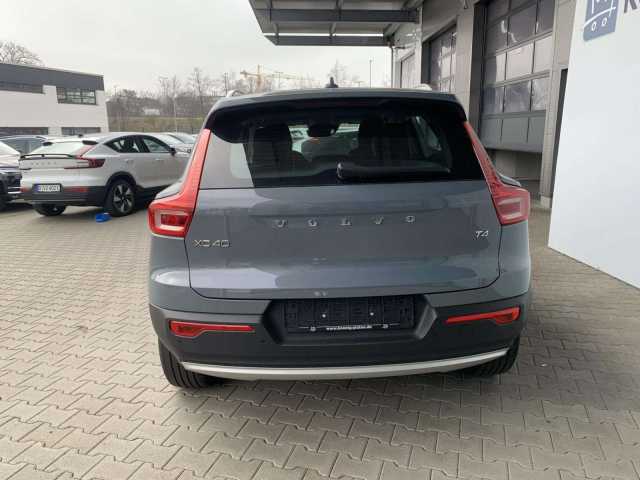 Volvo  T4 2WD Momentum Pro (EURO 6d-TEMP) Klima Navi