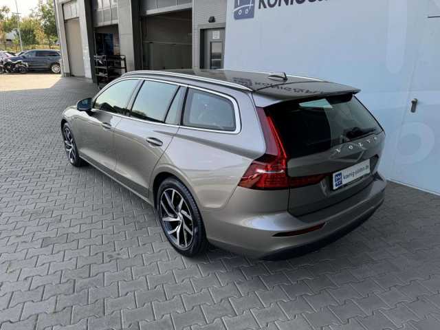 Volvo  D3 Momentum Pro (EURO 6d-TEMP)(DPF) Klima Navi