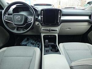 Volvo  D3 Momentum Pro (EURO 6d-TEMP) Klima Navi